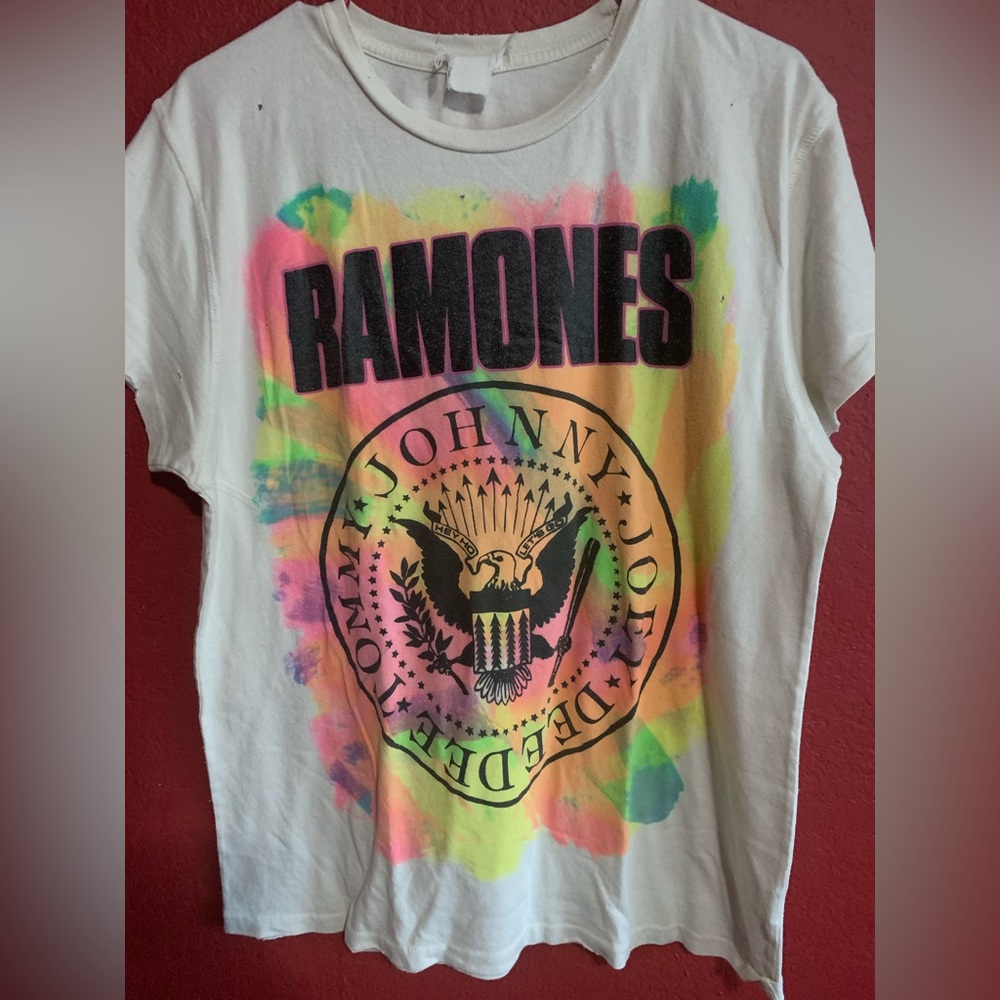 Madeworn Ramones ￼